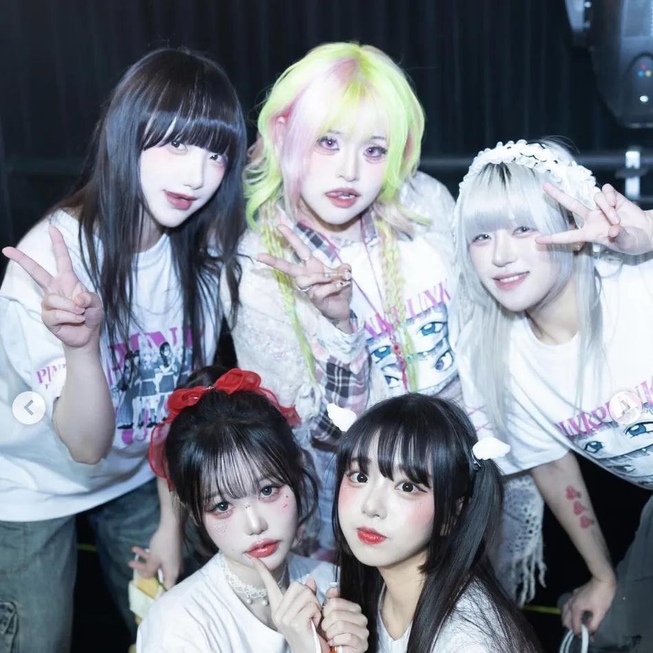 Special Force concert tees: 860 units, an IP collab with 5 illustrators in 50 days cover 2
